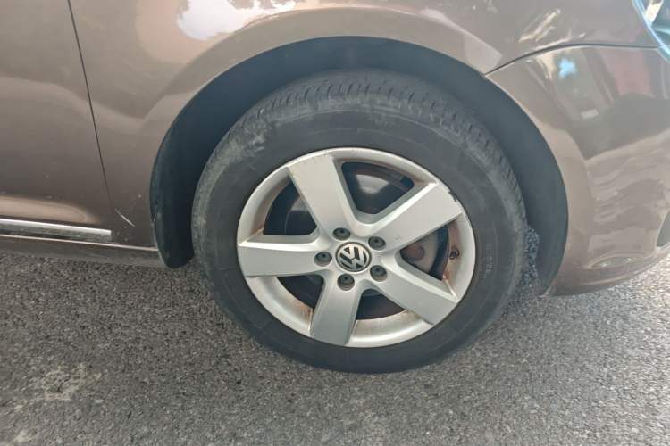 Used Volkswagen Touran 2013 1.4T DSG Comfort Edition 5-Seater Right Front Wheel Hub