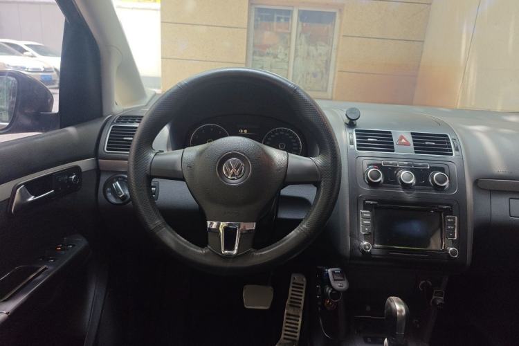 Used Volkswagen Touran 2013 1.4T DSG Comfort Edition 5-Seater Steering Wheel