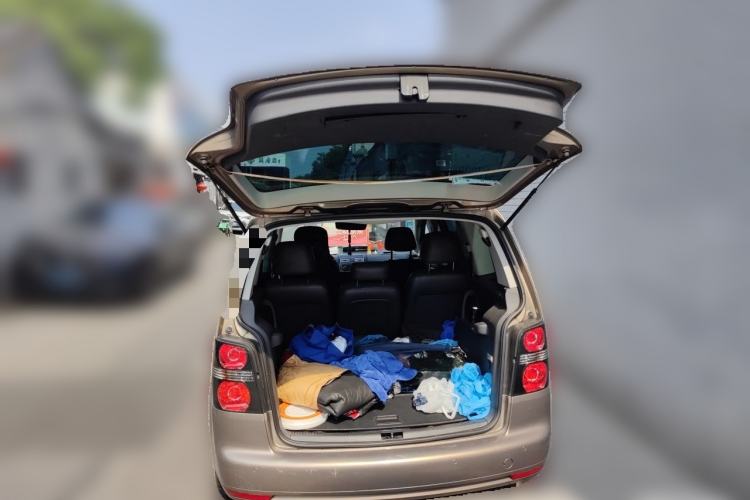Used Volkswagen Touran 2013 1.4T DSG Smart Edition 7-Seater Trunk