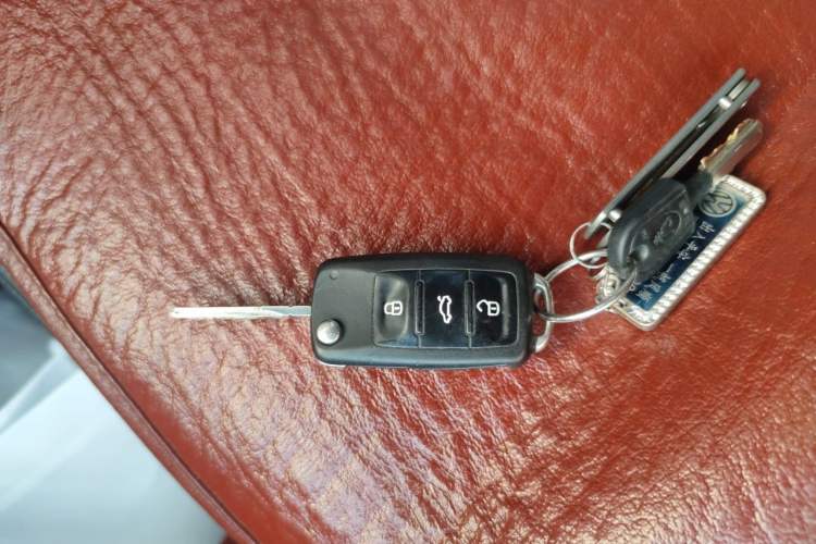 Used Volkswagen Touran 2013 1.4T Manual Fashion Edition 5 Seats Vehicle Key