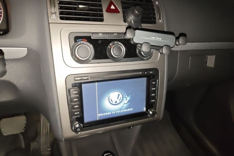 Used Volkswagen Touran 2013 1.4T DSG Comfort Edition 5-Seater Audio And AC Panel