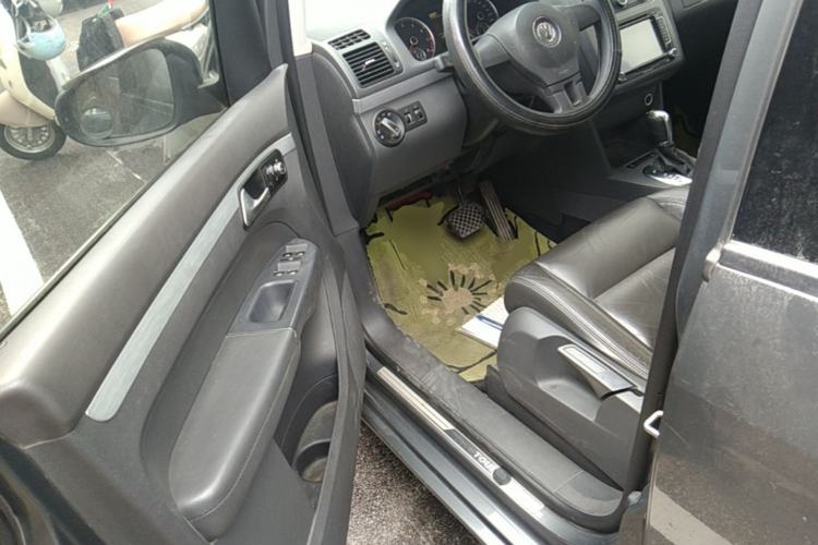 Used Volkswagen Touran 2013 1.4T DSG Comfort Edition 5-Seater Driver Seat