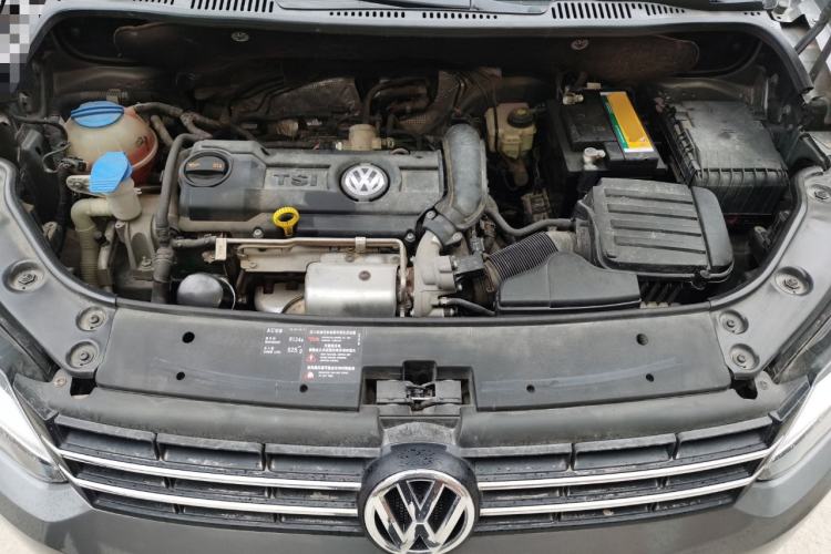Used Volkswagen Touran 2013 1.4T Manual Fashion Edition 5 Seats Engine Bay