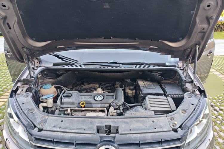 Used Volkswagen Touran 2013 1.4T DSG Crystal Edition 5-Seater Engine Bay