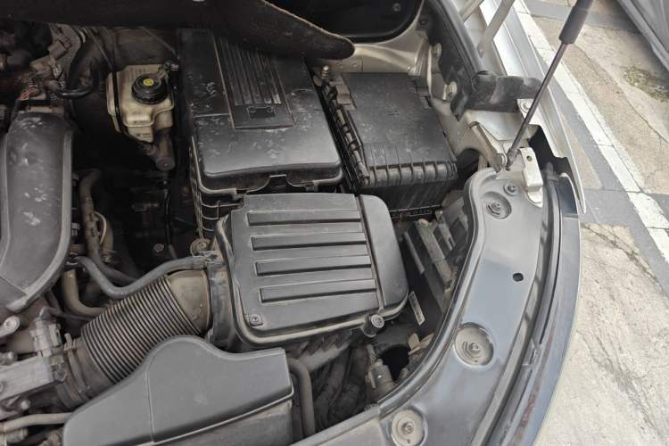 Used Volkswagen Touran 2013 1.4T DSG Crystal Edition 5-Seater Engine Bay Left
