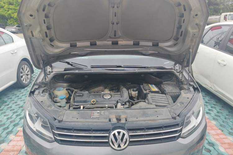Used Volkswagen Touran 2013 1.4T Manual Fashion Edition 5 Seats Engine Bay