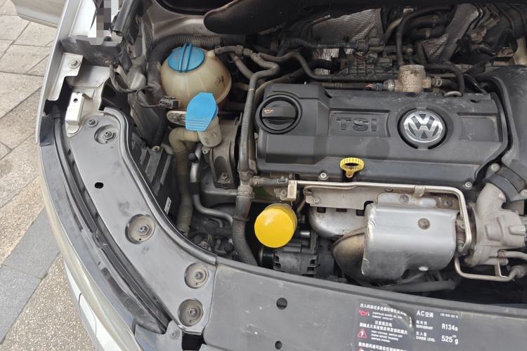 Used Volkswagen Touran 2013 1.4T DSG Crystal Edition 5-Seater Engine Bay Right