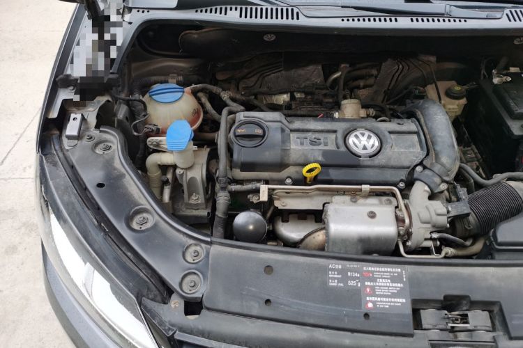 Used Volkswagen Touran 2013 1.4T Manual Fashion Edition 5 Seats Engine Bay Right