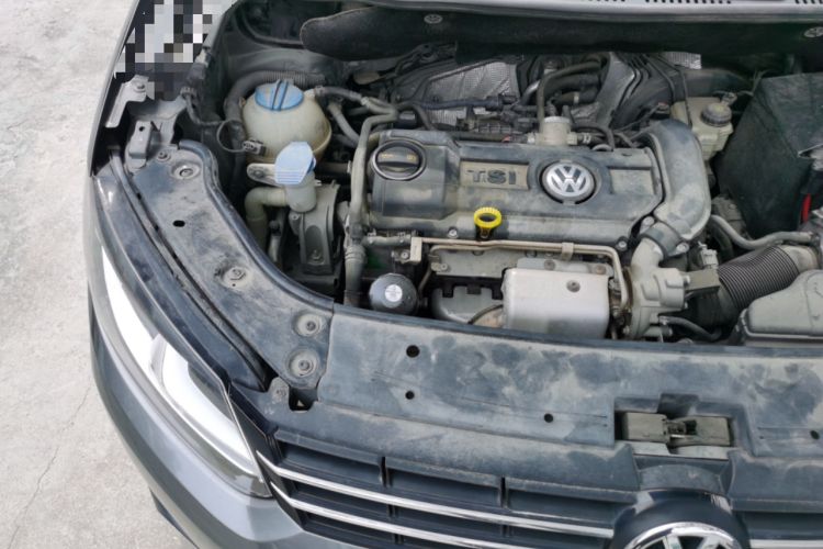 Used Volkswagen Touran 2013 1.4T Manual Fashion Edition 5 Seats Engine Bay Right