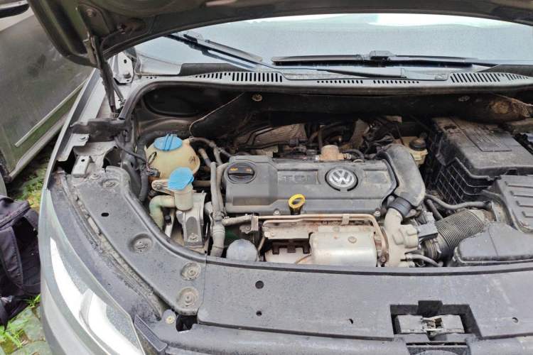 Used Volkswagen Touran 2013 1.4T DSG Comfort Edition 5-Seater Engine Bay Right