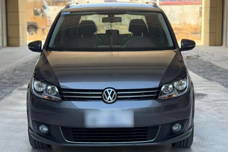 Used Volkswagen Touran 2013 1.4T DSG Comfort Edition 5-Seater Exterior 1