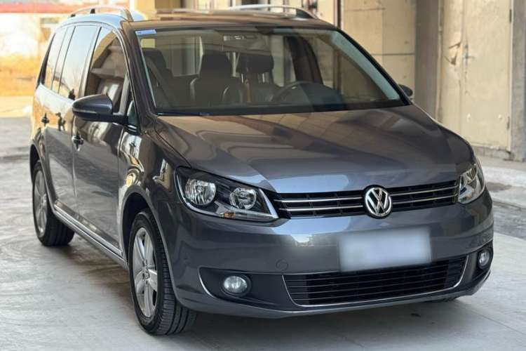Used Volkswagen Touran 2013 1.4T DSG Comfort Edition 5-Seater Exterior 2