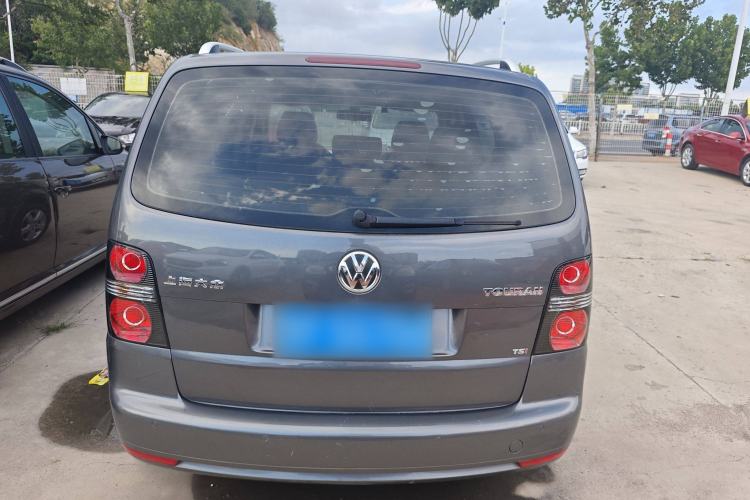 Used Volkswagen Touran 2013 1.4T DSG Comfort Edition 5-Seater Exterior 4