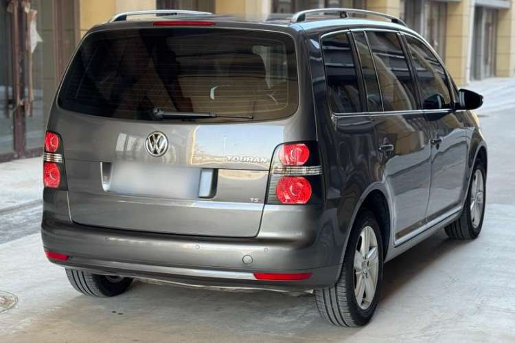 Used Volkswagen Touran 2013 1.4T DSG Comfort Edition 5-Seater Exterior 4