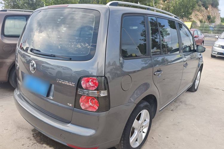 Used Volkswagen Touran 2013 1.4T DSG Comfort Edition 5-Seater Exterior 5