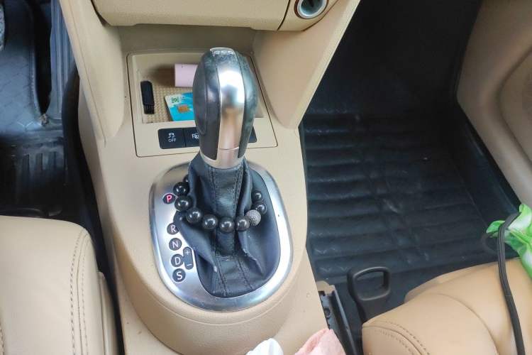 Used Volkswagen Touran 2013 1.4T DSG Smart Edition 5-seater Gear Lever