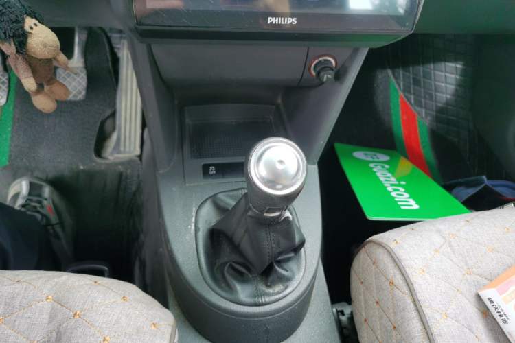 Used Volkswagen Touran 2013 1.4T Manual Fashion Edition 5 Seats Gear Lever