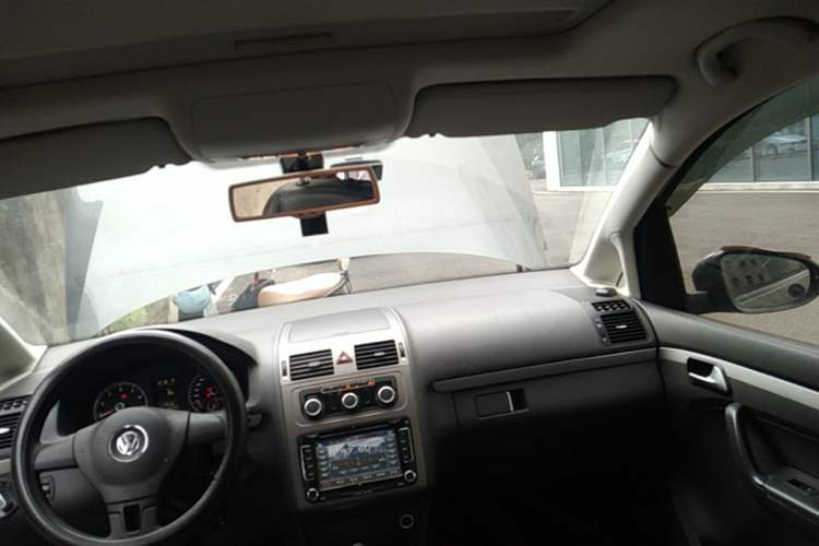 Used Volkswagen Touran 2013 1.4T DSG Comfort Edition 5-Seater Headliner