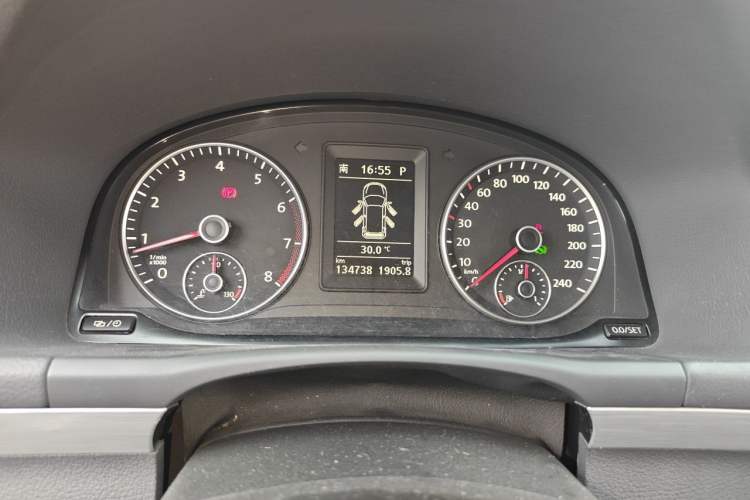 Used Volkswagen Touran 2013 1.4T DSG Crystal Edition 5-Seater Instrument Cluster