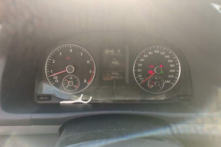 Used Volkswagen Touran 2013 1.4T DSG Comfort Edition 5-Seater Instrument Cluster