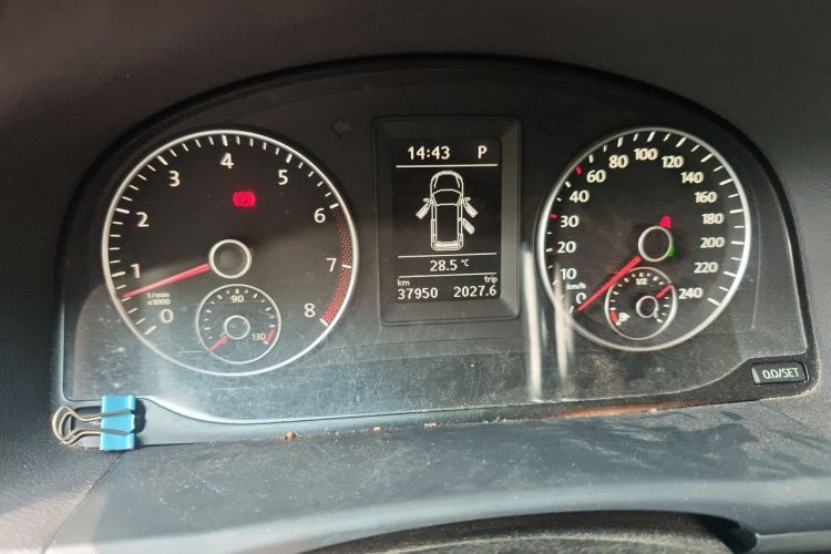 Used Volkswagen Touran 2013 1.4T DSG Smart Edition 5-seater Instrument Cluster