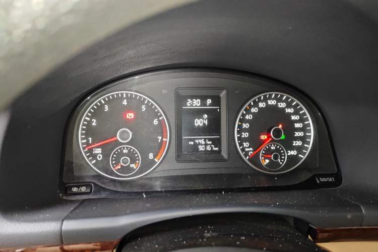 Used Volkswagen Touran 2013 1.4T DSG Comfort Edition 5-Seater Instrument Cluster