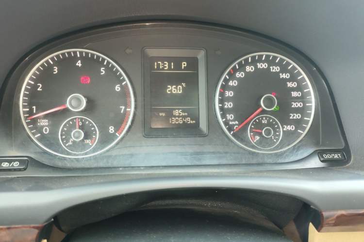 Used Volkswagen Touran 2013 1.4T DSG Comfort Edition 5-Seater Instrument Cluster