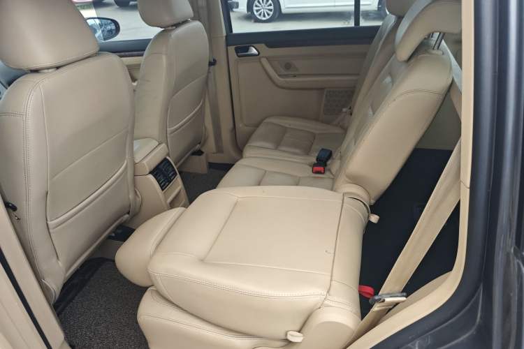 Used Volkswagen Touran 2013 1.4T DSG Comfort Edition 5-Seater Interior 5