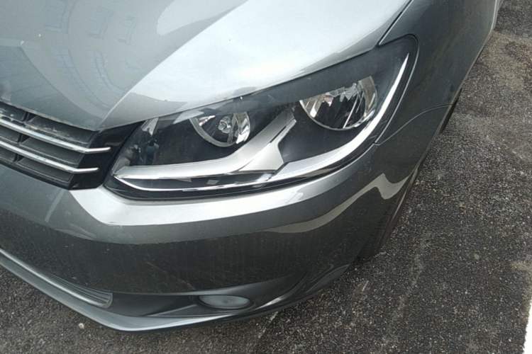 Used Volkswagen Touran 2013 1.4T DSG Comfort Edition 5-Seater Left Front Headlight
