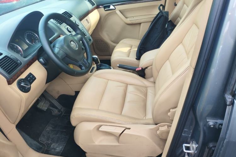 Used Volkswagen Touran 2013 1.4T DSG Comfort Edition 5-Seater Left Front Seat