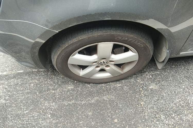 Used Volkswagen Touran 2013 1.4T DSG Comfort Edition 5-Seater Left Front Wheel Hub