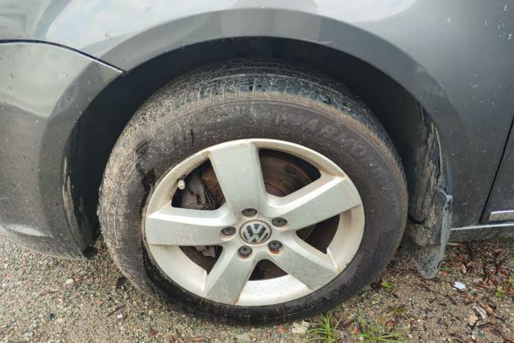 Used Volkswagen Touran 2013 1.4T DSG Comfort Edition 5-Seater Left Front Wheel Hub