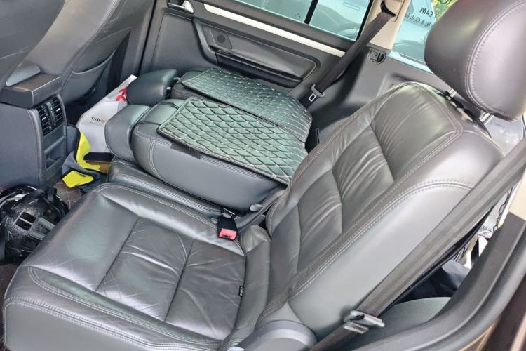 Used Volkswagen Touran 2013 1.4T DSG Crystal Edition 5-Seater Left Rear Seat