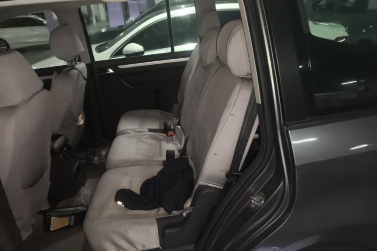 Used Volkswagen Touran 2013 1.4T Manual Fashion Edition 5 Seats Left Rear Seat