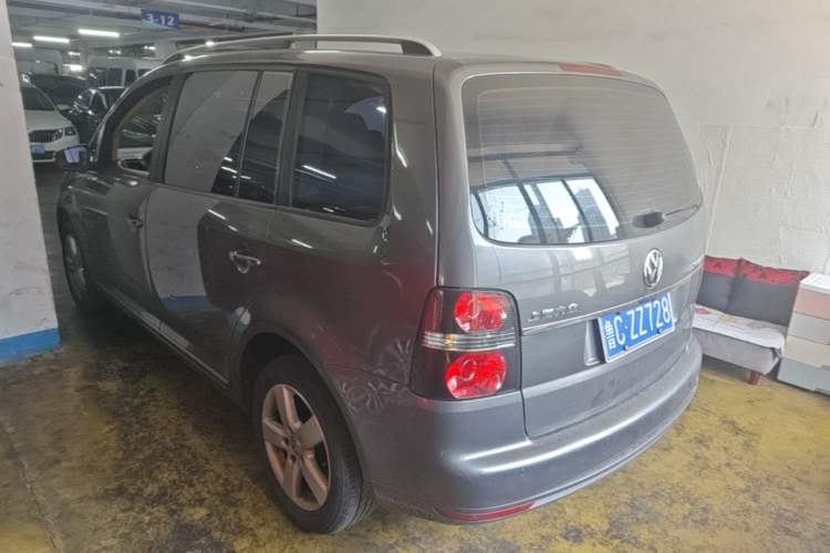 Used Volkswagen Touran 2013 1.4T DSG Comfort Edition 5-Seater Rear Left 45 Deg