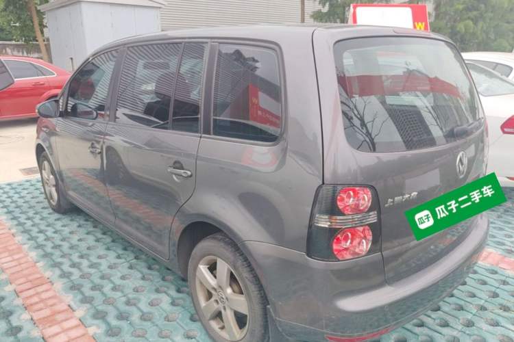 Used Volkswagen Touran 2013 1.4T Manual Fashion Edition 5 Seats Rear Left 45 Deg