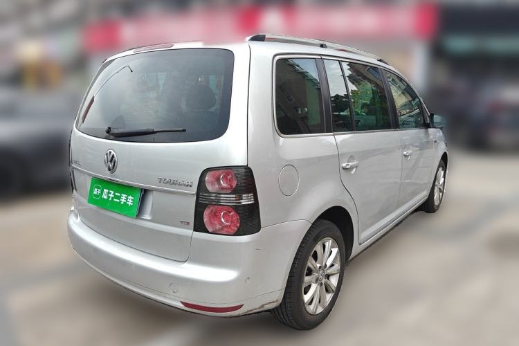 Used Volkswagen Touran 2013 1.4T DSG Crystal Edition 5-Seater Rear Right 45 Deg