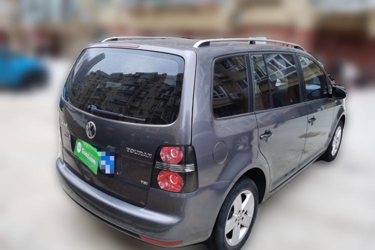 Used Volkswagen Touran 2013 1.4T Manual Fashion Edition 5 Seats Rear Right 45 Deg