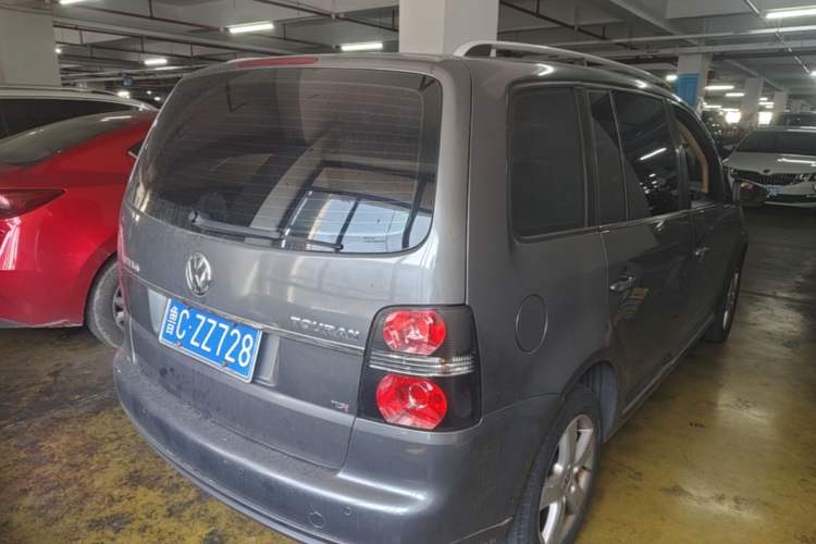 Used Volkswagen Touran 2013 1.4T DSG Comfort Edition 5-Seater Rear Right 45 Deg