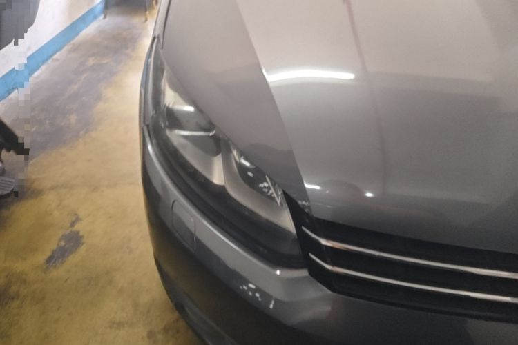 Used Volkswagen Touran 2013 1.4T DSG Comfort Edition 5-Seater Right Front Headlight