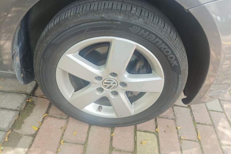 Used Volkswagen Touran 2013 1.4T DSG Comfort Edition 5-Seater Right Front Wheel Hub