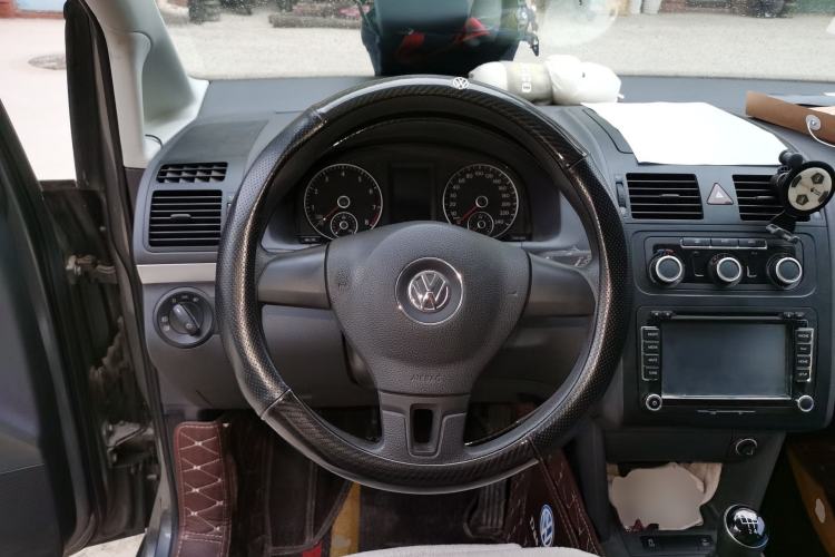Used Volkswagen Touran 2013 1.4T Manual Fashion Edition 5 Seats Steering Wheel
