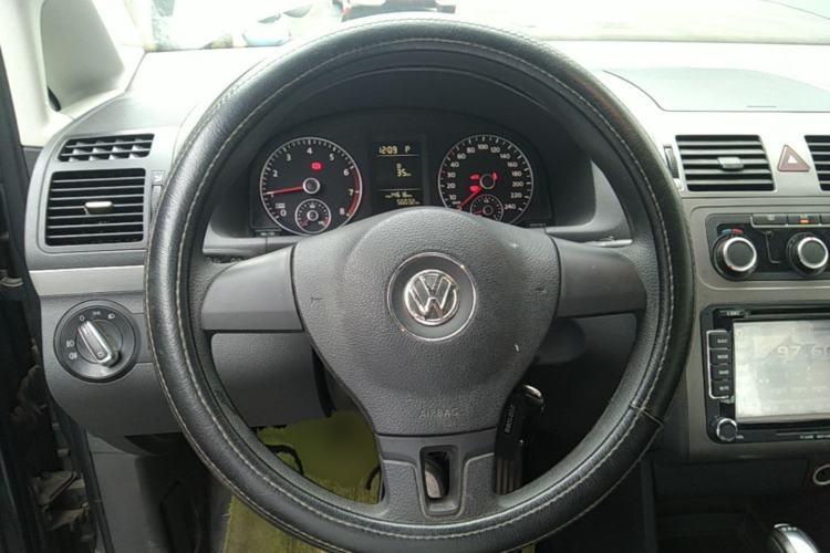 Used Volkswagen Touran 2013 1.4T DSG Comfort Edition 5-Seater Steering Wheel