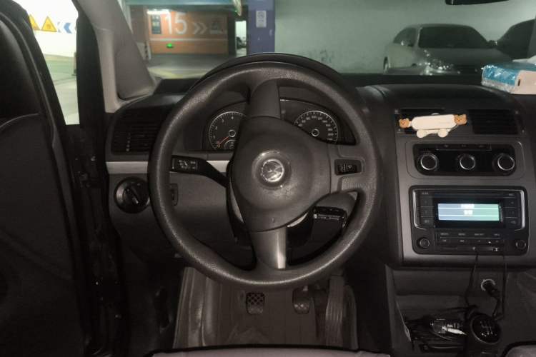 Used Volkswagen Touran 2013 1.4T Manual Fashion Edition 5 Seats Steering Wheel