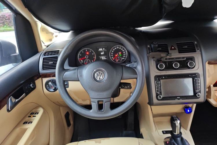 Used Volkswagen Touran 2013 1.4T DSG Comfort Edition 5-Seater Steering Wheel