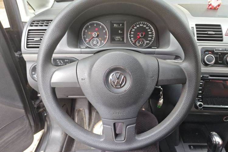 Used Volkswagen Touran 2013 1.4T DSG Comfort Edition 5-Seater Steering Wheel