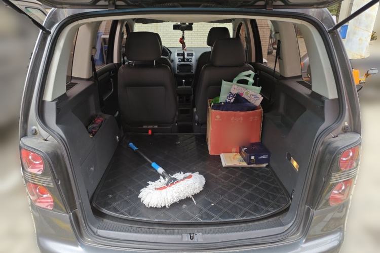 Used Volkswagen Touran 2013 1.4T DSG Comfort Edition 5-Seater Trunk