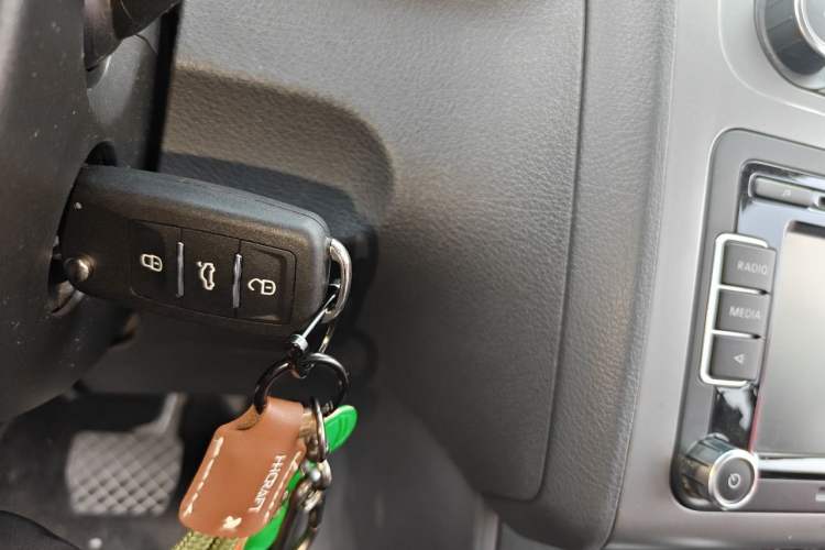 Used Volkswagen Touran 2013 1.4T DSG Crystal Edition 5-Seater Vehicle Key