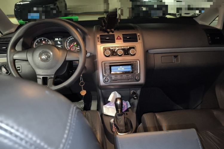 Used Volkswagen Touran 2013 1.4T DSG Comfort Edition 5-Seater Center Console
