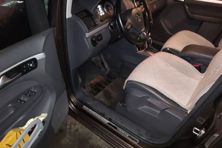 Used Volkswagen Touran 2013 1.4T DSG Smart Edition 7-Seater Driver Seat